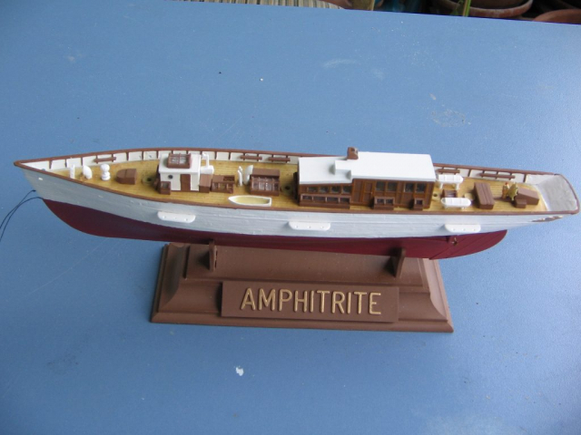 Amphitrite - Bau: Aufbauten komplett