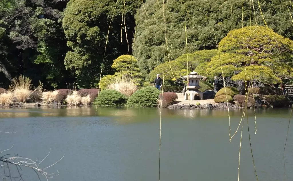 A small lantern in the "Upper Pond"