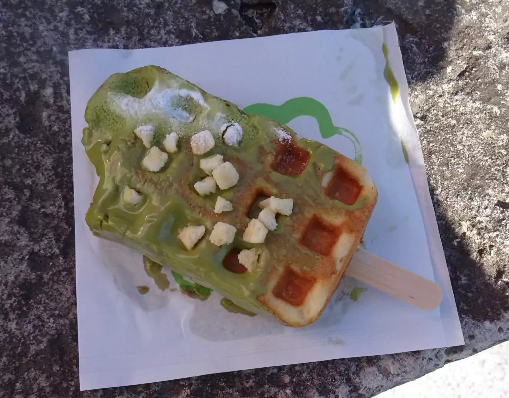 Waffle with Matcha Creme