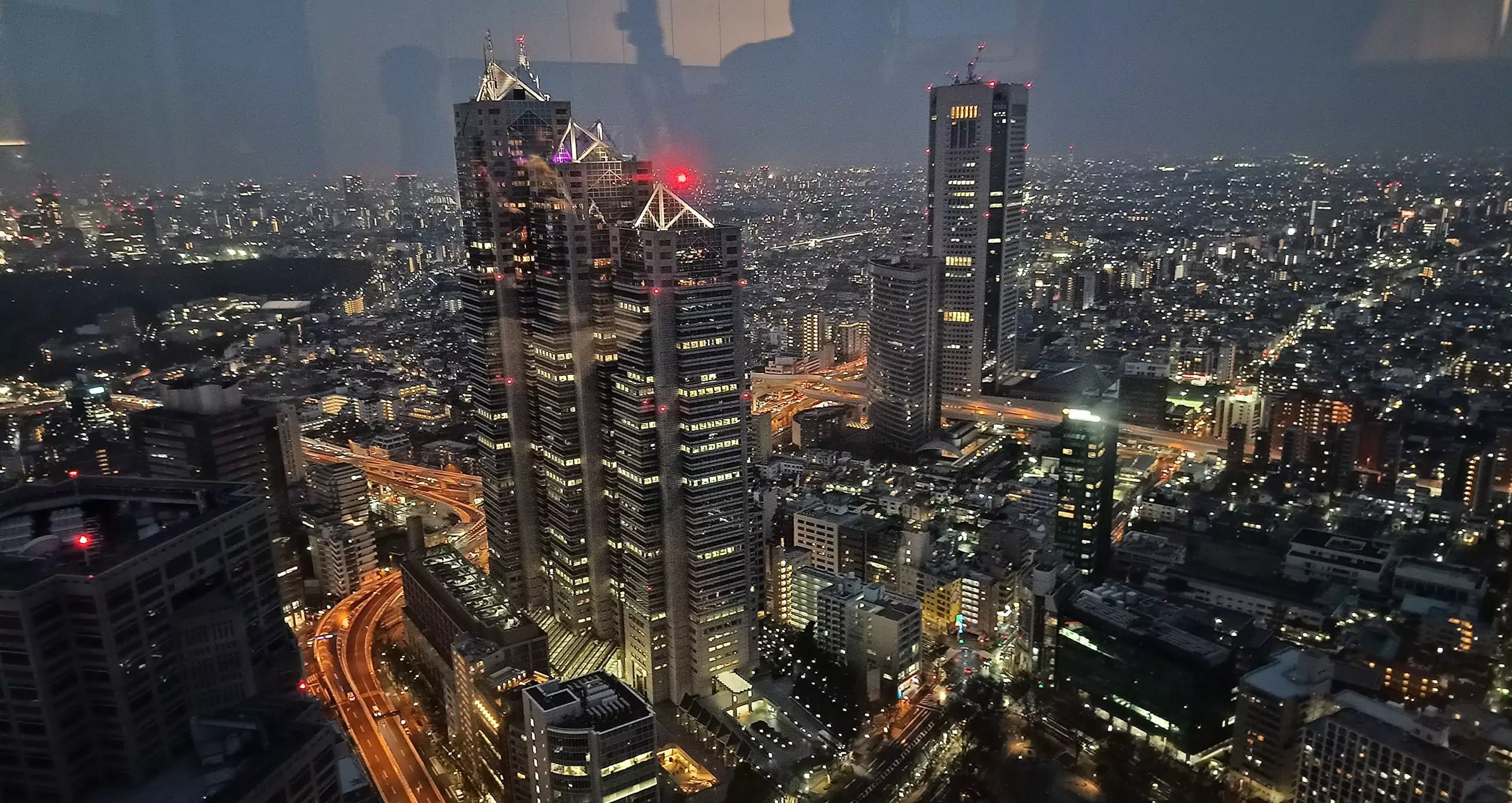 Blick vom Beobachtungsdeck des Rathaus in Shinjuku
